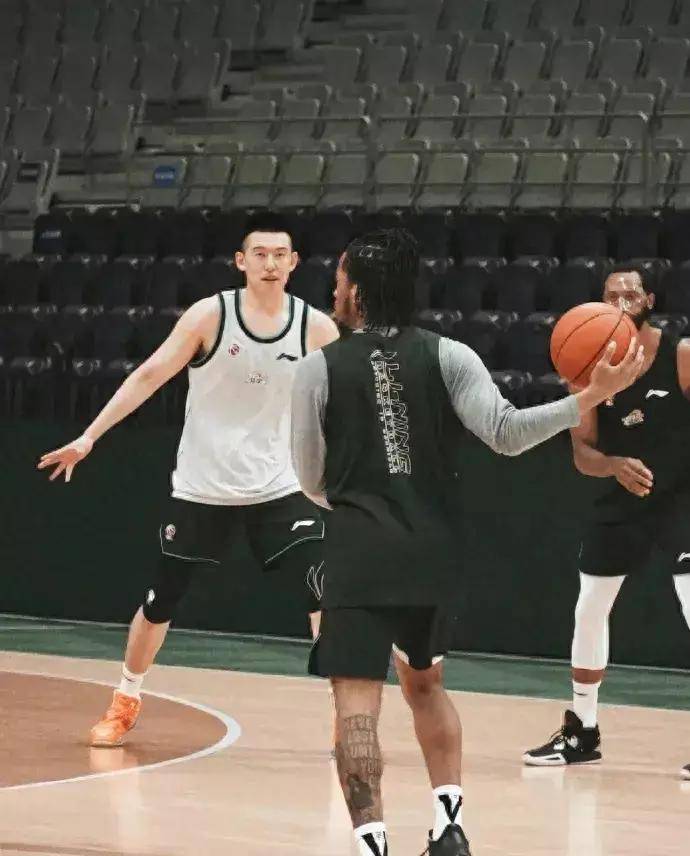DB体育-辽篮下午3点34官宣杨鸣归队!别样训练曝光,专门为了对付广东宏远?(辽篮主教练杨鸣去哪了)